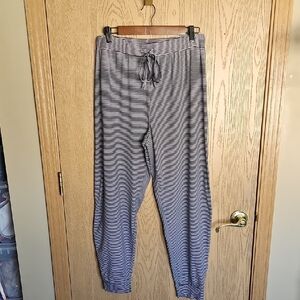 Tahari Striped Black and White Womans Pajamas